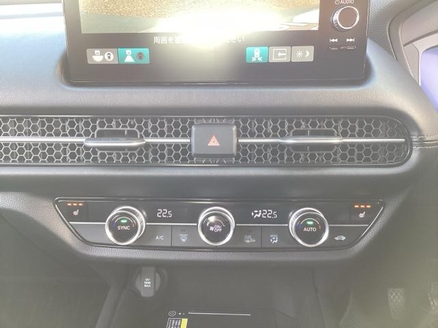 ZR-V e:HEVX フルセグナビ/ブルートゥース/ホンダコネクト ドラレコ(前後) シートヒーター(前席) 全周囲カメラ(フロント/サイド/リア) ホンダセンシング LEDヘッド(9枚目)