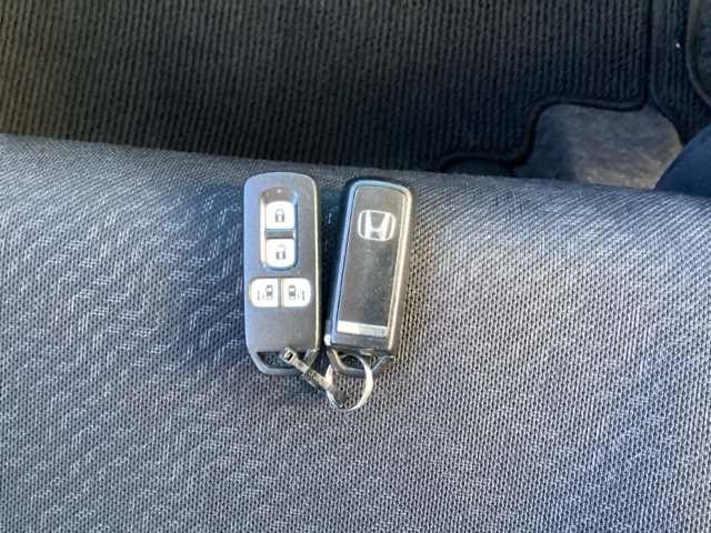 N-BOX+カスタム G・Lパッケージ 4WD 社外フルセグナビ/ブルートゥース HIDヘッド 両側パワースライド(22枚目)