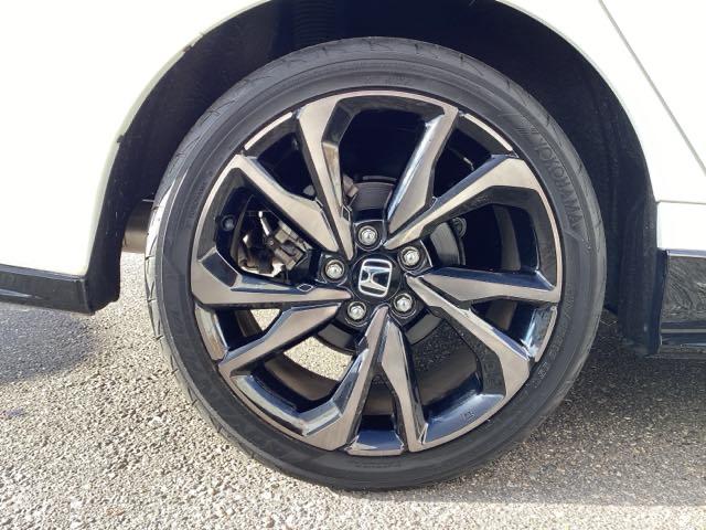 シビック ハッチバック フルセグナビ/ブルートゥース ドラレコ(前) シートヒーター(前席) パドルシフト ホンダセンシング LEDヘッド(32枚目)