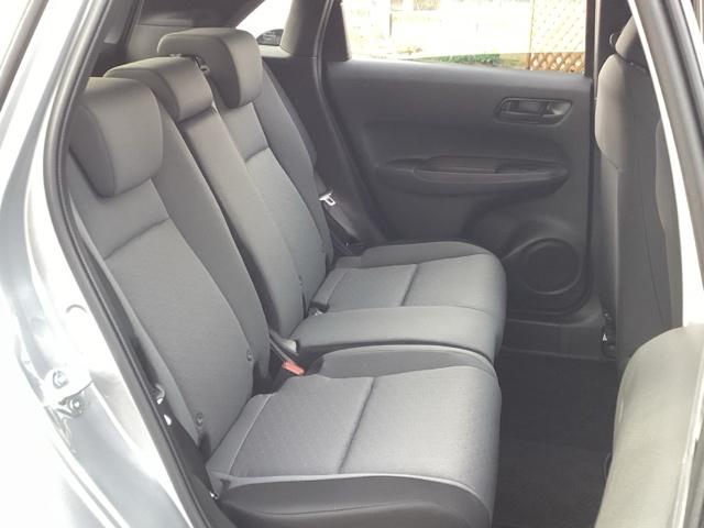 フィット ベーシック 社外ディスプレイオーディオ(リアカメラ無し) ホンダセンシング スマートキー(12枚目)