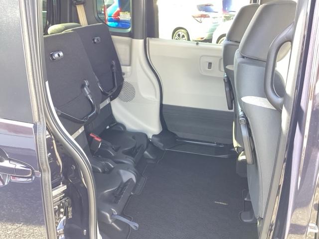 保証期間を１年又は４年間延長することができる「ホッと保証プラス」がございます。しかも距離無制限、購入時しか入れない保証延長プランです。詳細はスタッフにご確認ください。※対象外車両もあります