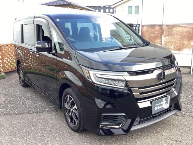 自社整備工場で点検整備をおこなってからお渡ししています。車検が残っている場合は『１２ヶ月点検整備』を、車検整備付きの場合は『車検整備』をおこないます。整備費用は車両本体価格に含まれています。