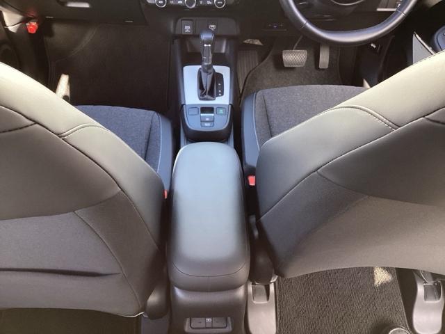 フィット e:HEVホーム フルセグナビ/ブルートゥース/ホンダコネクト ドラレコ(前) ホンダセンシング LEDヘッド(28枚目)
