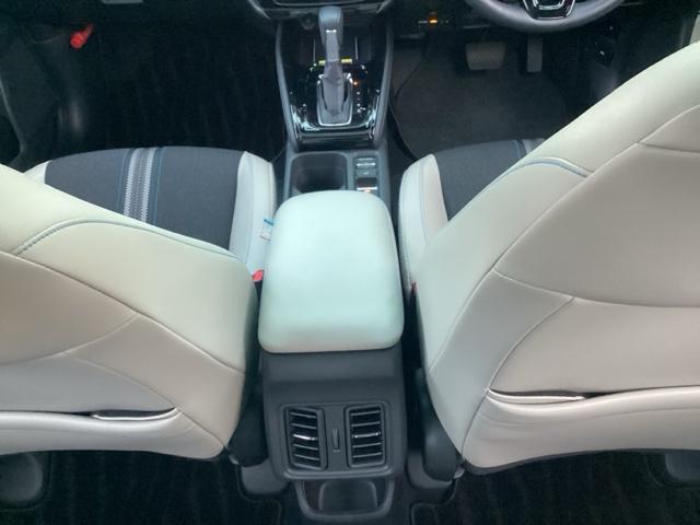 ヴェゼル e:HEVZ・PLaYパッケージ フルセグナビ/ブルートゥース/ホンダコネクト 2トーン ドラレコ(前後) シートヒーター(前席) 全周囲カメラ(フロント/サイド/リア) ホンダセンシング LEDヘッド(28枚目)