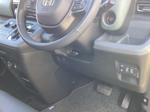 フリード クロスター フルセグナビ/ブルートゥース/ホンダコネクト ドラレコ(前後) シートヒーター(前席) ホンダセンシング LEDヘッド(16枚目)