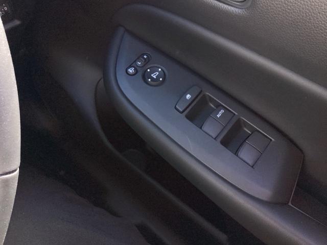 フィット ｅ：ＨＥＶホームブラックスタイル　フルセグナビ／ブルートゥース／ホンダコネクト　　　　　　　　　　　　　　　　　　ドラレコ（前後）　ホンダセンシング　ＬＥＤヘッド　純正ＡＷ（28枚目）