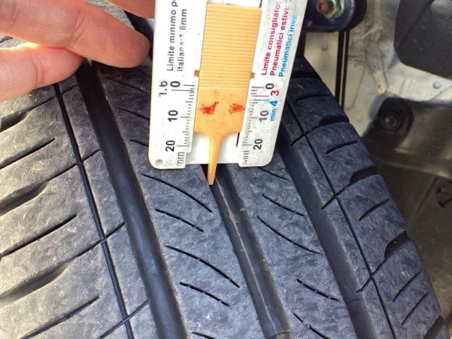 フィット ｅ：ＨＥＶホームブラックスタイル　フルセグナビ／ブルートゥース／ホンダコネクト　　　　　　　　　　　　　　　　　　ドラレコ（前後）　ホンダセンシング　ＬＥＤヘッド　純正ＡＷ（37枚目）