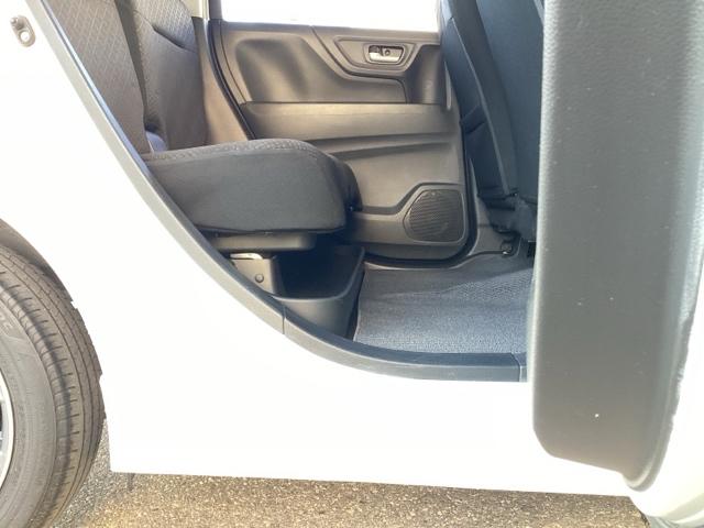 Ｎ－ＷＧＮカスタム Ｇ　ワンセグナビ／ブルートゥース　ＨＩＤヘッドライト　純正ＡＷ（13枚目）