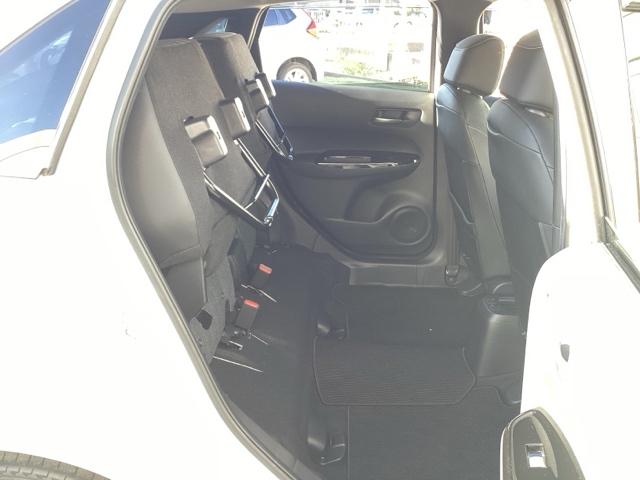 フィット ｅ：ＨＥＶホーム　フルセグナビ／ブルートゥース　　　　　　　　　　　　　　　　　　　　　　　　　　ホンダセンシング　ＬＥＤヘッド　社外ＡＷ（13枚目）