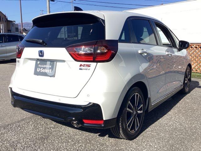 フィット ｅ：ＨＥＶＲＳ　フルセグナビ／ブルートゥース／ホンダコネクト　　　　　　　　　　　　　　　　　　ドラレコ（前後）　ホンダセンシング　ＬＥＤヘッド　純正ＡＷ（7枚目）