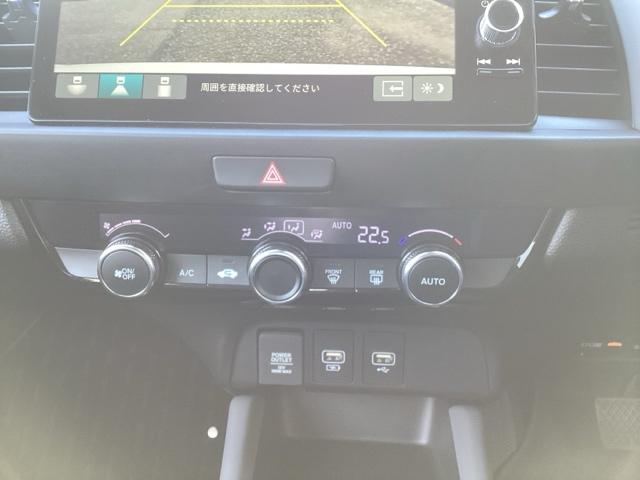 フィット ｅ：ＨＥＶＲＳ　フルセグナビ／ブルートゥース／ホンダコネクト　　　　　　　　　　　　　　　　　　ドラレコ（前後）　ホンダセンシング　ＬＥＤヘッド　純正ＡＷ（9枚目）