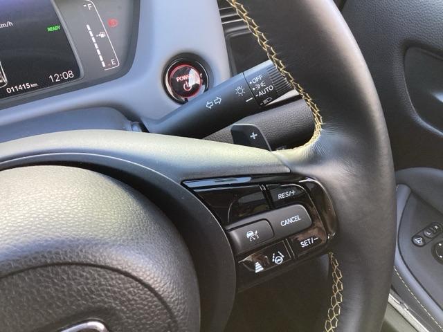 フィット ｅ：ＨＥＶＲＳ　フルセグナビ／ブルートゥース／ホンダコネクト　　　　　　　　　　　　　　　　　　ドラレコ（前後）　ホンダセンシング　ＬＥＤヘッド　純正ＡＷ（36枚目）