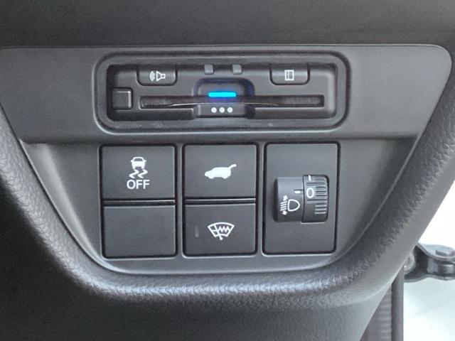 ＺＲ－Ｖ ｅ：ＨＥＶＸ　４ＷＤ　フルセグナビ／ブルートゥース／ホンダコネクト　ドライブレコーダー（前）　シートヒーター（前席）　ホンダセンシング　ＬＥＤヘッドライト（10枚目）