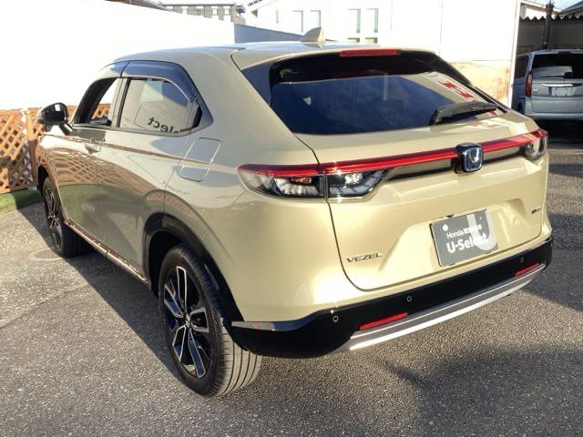 自社整備工場で点検整備をおこなってからお渡ししています。車検が残っている場合は『１２ヶ月点検整備』を、車検整備付きの場合は『車検整備』をおこないます。整備費用は車両本体価格に含まれています。