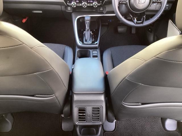 保証期間を１年又は４年間延長することができる「ホッと保証プラス」がございます。しかも距離無制限、購入時しか入れない保証延長プランです。詳細はスタッフにご確認ください。※対象外車両もあります