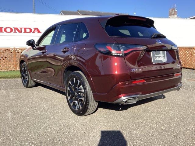 ＺＲ－Ｖ ｅ：ＨＥＶＺ　フルセグナビ／ブルートゥース／ホンダコネクト　　　　　　　　　　　　　　　　　　ドラレコ（前後）　シートヒーター（前席、後席左右）　全周囲カメラ（フロント／サイド／リア）　ホンダセンシング（5枚目）