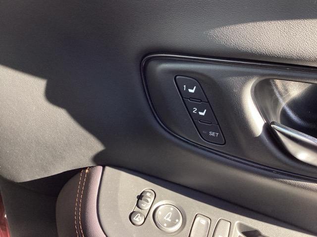 ＺＲ－Ｖ ｅ：ＨＥＶＺ　フルセグナビ／ブルートゥース／ホンダコネクト　　　　　　　　　　　　　　　　　　ドラレコ（前後）　シートヒーター（前席、後席左右）　全周囲カメラ（フロント／サイド／リア）　ホンダセンシング（15枚目）