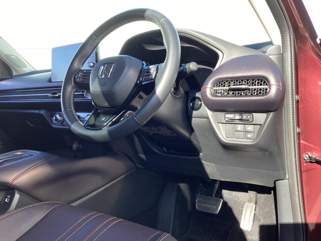 ＺＲ－Ｖ ｅ：ＨＥＶＺ　フルセグナビ／ブルートゥース／ホンダコネクト　　　　　　　　　　　　　　　　　　ドラレコ（前後）　シートヒーター（前席、後席左右）　全周囲カメラ（フロント／サイド／リア）　ホンダセンシング（20枚目）