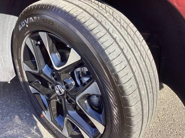 ＺＲ－Ｖ ｅ：ＨＥＶＺ　フルセグナビ／ブルートゥース／ホンダコネクト　　　　　　　　　　　　　　　　　　ドラレコ（前後）　シートヒーター（前席、後席左右）　全周囲カメラ（フロント／サイド／リア）　ホンダセンシング（43枚目）