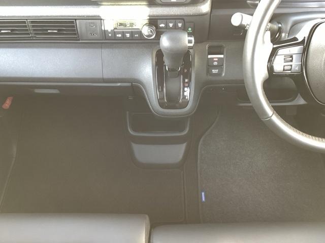 Ｎ－ＢＯＸカスタム ターボ　フルセグナビ／ブルートゥース／ホンダコネクト　　　　　　　　　　　　　　　　　　ドラレコ（前後）　シートヒーター（前席）　パドルシフト　ホンダセンシング　ＬＥＤヘッド（28枚目）