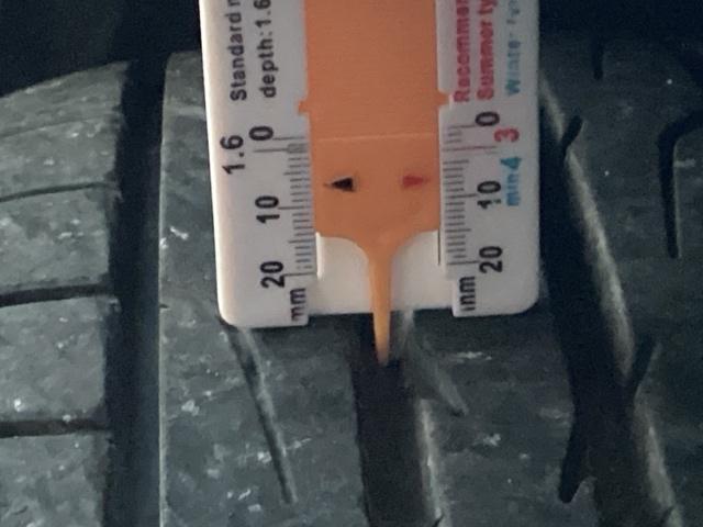 ＣＲ－Ｚ αドレストレーベルＩＩＩ　ワンセグナビ／ブルートゥース　　　　　　　　　　　　　　　　　　　　　　　　　　ＨＩＤヘッド　スマートキー　純正ＡＷ（29枚目）