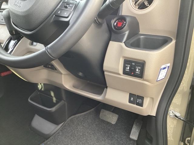 Ｎ－ＢＯＸジョイ ターボ　フルセグナビ／ブルートゥース／ホンダコネクト　　　　　　　　　　　　　　　　　　ドラレコ（前後）　全周囲カメラ（フロント／サイド／リア）　シートヒーター（前席）　ホンダセンシング　ＬＥＤヘッド（16枚目）