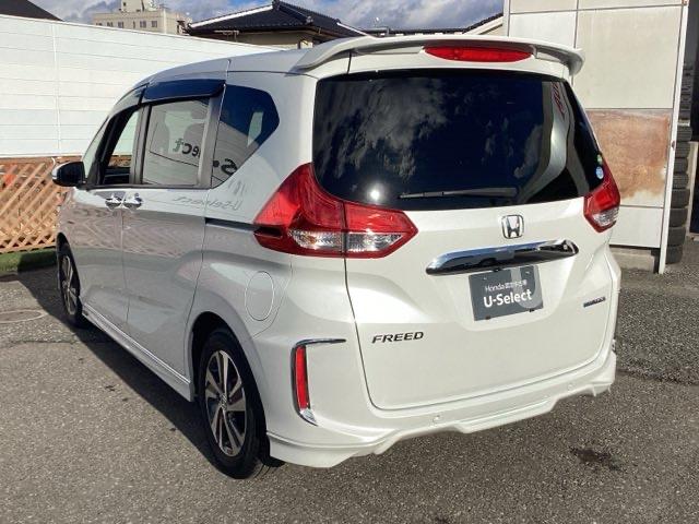 フリードハイブリッド ハイブリッド・Ｇホンダセンシング　フルセグナビ／ブルートゥース　　　　　　　　　　　　　　　　　　　　　　　　　　ドラレコ（前後）　シートヒーター（前席）　純正エンスタ　ルーフモニター　ホンダセンシング　ＬＥＤヘッド（5枚目）