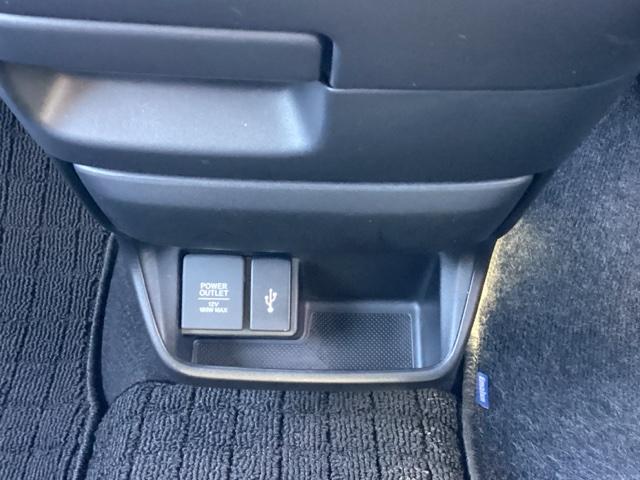 フリードハイブリッド ハイブリッド・Ｇホンダセンシング　フルセグナビ／ブルートゥース　　　　　　　　　　　　　　　　　　　　　　　　　　ドラレコ（前後）　シートヒーター（前席）　純正エンスタ　ルーフモニター　ホンダセンシング　ＬＥＤヘッド（25枚目）