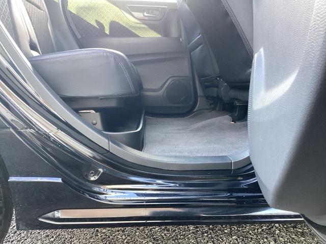 Ｎ－ＷＧＮカスタム ＧＳＳブラックスタイルパッケージ　４ＷＤ　ワンセグ／ブルートゥース／ディスプレイオーディオ　　　　　　　　　　　　　　　　　　　　　　　　　シートヒーター（前席）　パドルシフト　安心パッケージ　ＨＩＤヘッド（13枚目）