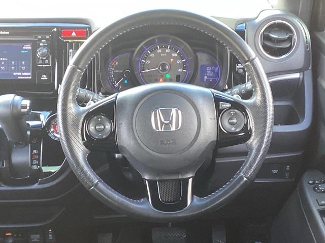 Ｎ－ＷＧＮカスタム ＧＳＳブラックスタイルパッケージ　４ＷＤ　ワンセグ／ブルートゥース／ディスプレイオーディオ　　　　　　　　　　　　　　　　　　　　　　　　　シートヒーター（前席）　パドルシフト　安心パッケージ　ＨＩＤヘッド（15枚目）