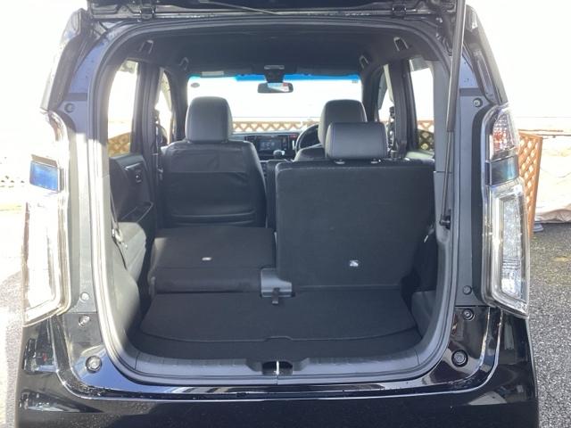 Ｎ－ＷＧＮカスタム ＧＳＳブラックスタイルパッケージ　４ＷＤ　ワンセグ／ブルートゥース／ディスプレイオーディオ　　　　　　　　　　　　　　　　　　　　　　　　　シートヒーター（前席）　パドルシフト　安心パッケージ　ＨＩＤヘッド（19枚目）