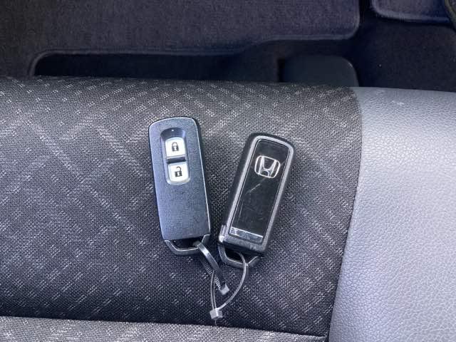 Ｎ－ＷＧＮカスタム ＧＳＳブラックスタイルパッケージ　４ＷＤ　ワンセグ／ブルートゥース／ディスプレイオーディオ　　　　　　　　　　　　　　　　　　　　　　　　　シートヒーター（前席）　パドルシフト　安心パッケージ　ＨＩＤヘッド（22枚目）