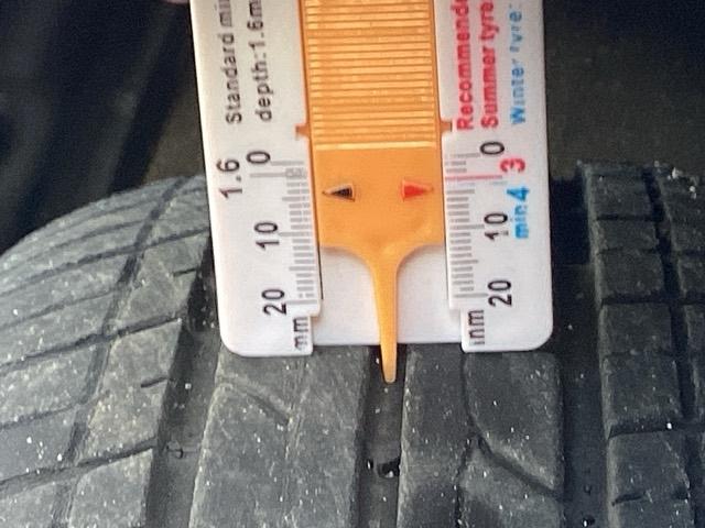 Ｎ－ＷＧＮカスタム ＧＳＳブラックスタイルパッケージ　４ＷＤ　ワンセグ／ブルートゥース／ディスプレイオーディオ　　　　　　　　　　　　　　　　　　　　　　　　　シートヒーター（前席）　パドルシフト　安心パッケージ　ＨＩＤヘッド（32枚目）