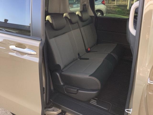 フリード クロスター　フルセグナビ／ブルートゥース／ホンダコネクト　　　　　　　　　　　　　　　　　　ドラレコ（前後）　シートヒーター（前席）　ホンダセンシング　ＬＥＤヘッド（12枚目）