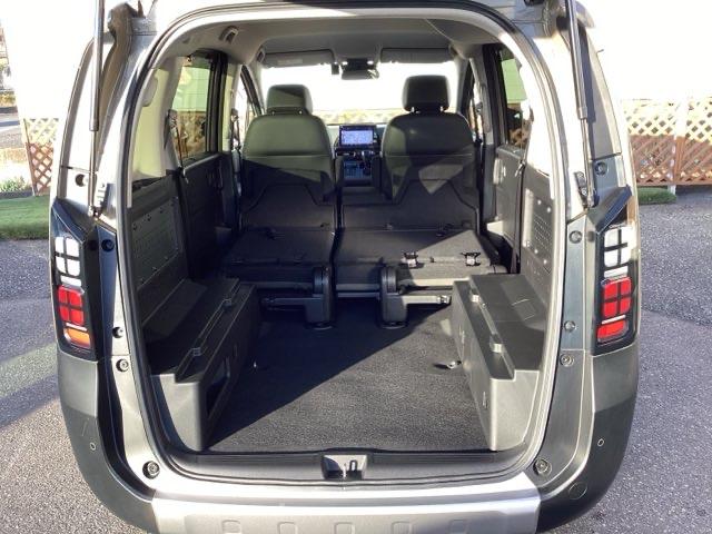 フリード クロスター　フルセグナビ／ブルートゥース／ホンダコネクト　　　　　　　　　　　　　　　　　　ドラレコ（前後）　シートヒーター（前席）　ホンダセンシング　ＬＥＤヘッド（20枚目）