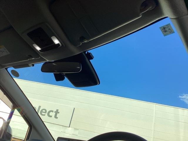 フリード クロスター　フルセグナビ／ブルートゥース／ホンダコネクト　　　　　　　　　　　　　　　　　　ドラレコ（前後）　シートヒーター（前席）　ホンダセンシング　ＬＥＤヘッド（31枚目）