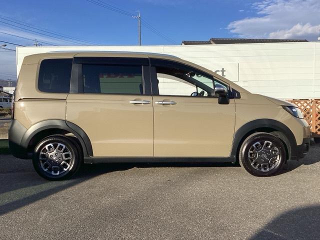 フリード クロスター　フルセグナビ／ブルートゥース／ホンダコネクト　　　　　　　　　　　　　　　　　　ドラレコ（前後）　シートヒーター（前席）　ホンダセンシング　ＬＥＤヘッド（44枚目）