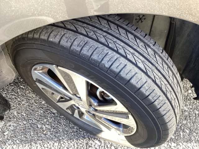 フリード Ｇ・ホンダセンシング　フルセグナビ／ブルートゥース　　　　　　　　　　　　　　　　　　　　　　　　　　シートヒーター（前席）　フリップダウンモニター　ホンダセンシング　ＬＥＤヘッド（30枚目）