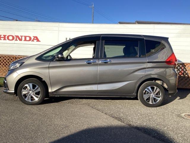 フリード Ｇ・ホンダセンシング　フルセグナビ／ブルートゥース　　　　　　　　　　　　　　　　　　　　　　　　　　シートヒーター（前席）　フリップダウンモニター　ホンダセンシング　ＬＥＤヘッド（35枚目）