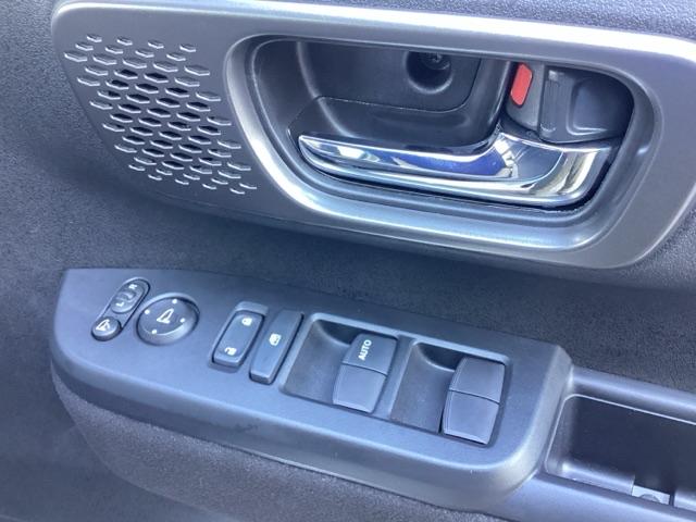 N-BOXカスタム ターボ フルセグナビ/ブルートゥース ドラレコ(前) シートヒーター(前席) パドルシフト ホンダセンシング LEDヘッド(29枚目)