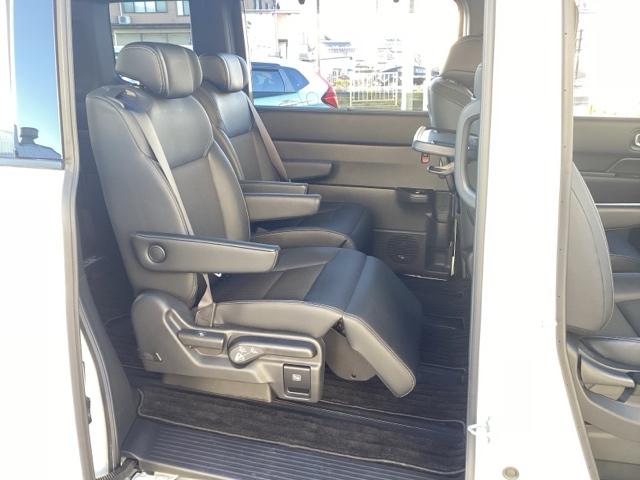 ステップワゴン e:HEVスパーダ フルセグナビ/ブルートゥース/ホンダコネクト 全周囲カメラ(フロント/サイド/リア) Wエアコン 純正エンスタ ホンダセンシング LEDヘッド(12枚目)