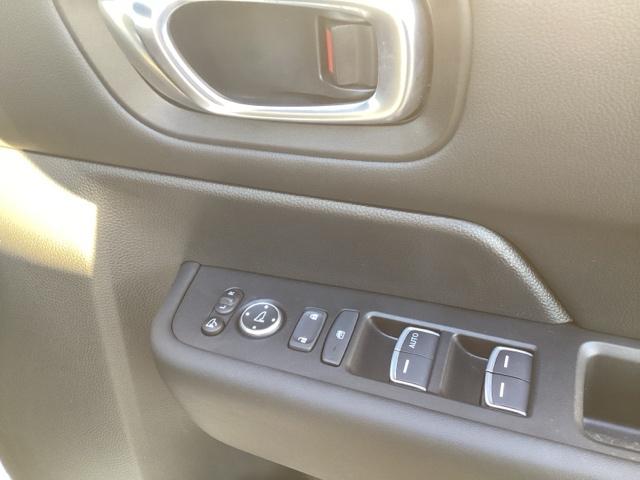 ステップワゴン e:HEVスパーダ フルセグナビ/ブルートゥース/ホンダコネクト 全周囲カメラ(フロント/サイド/リア) Wエアコン 純正エンスタ ホンダセンシング LEDヘッド(30枚目)