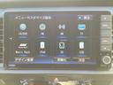 フィット ｅ：ＨＥＶホーム　フルセグナビ／ブルートゥース　　　　　　　　　　　　　　　　　　　　　　　　　　ホンダセンシング　ＬＥＤヘッド　社外ＡＷ（8枚目）