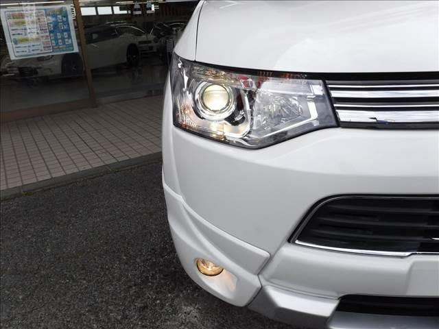 アウトランダーＰＨＥＶ Ｇプレミアムパッケージ☆４ＷＤ☆純正ナビフルセグＴＶ☆　ロックフォードサウンド☆Ｓ＆Ｂモニター☆ＥＴＣ☆サンルーフ☆黒本革シート☆パドルシフト☆ＵＳＢ電源☆ＨＩＤオートライト☆純正フルエアロ☆パワーテールゲート☆ＦＣＭ☆ＡＡＣ☆ＬＤＷ☆ＡＣ１００Ｖ電源☆（15枚目）