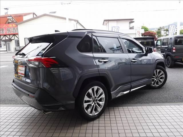 ＲＡＶ４ Ｇ　Ｚパッケージ☆４ＷＤ☆カロッツェリア９型ナビフルセグ☆　Ｂカメラ☆ＥＴＣ☆デジタルインナーミラー☆おくだけ充電☆パワーバックドア☆ブラックレザーシート☆前席シートヒーター☆ステアリングヒーター☆モデリスタエアロ☆ルーフレール☆トヨタセーフティセンス☆ＢＳＭ（3枚目）