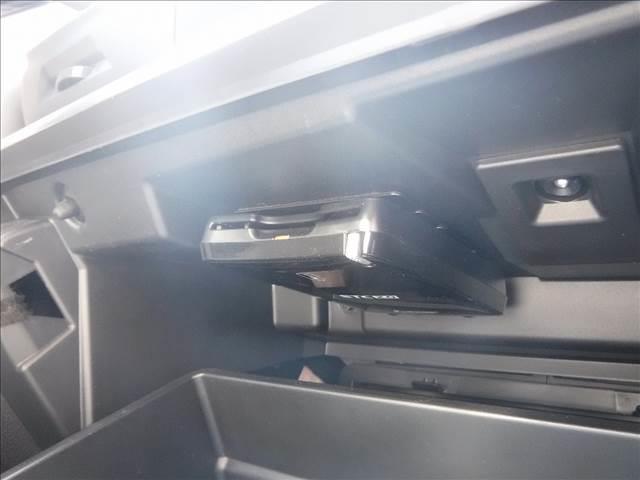 ＸＶ ２．０ｉ－Ｌ　アイサイト☆４ＷＤ☆純正ナビフルセグＴＶ☆　Ｂｌｕｅｔｏｏｔｈ☆Ｂカメラ☆ＥＴＣ☆ルーフレール☆パドルシフト☆アイサイトＶｅｒ３☆ＡＣＣ☆ＬＥＤヘッドライト☆オートライト☆フォグランプ☆ＬＥＤテール☆ＵＳＢ電源☆ＶＤＣ☆禁煙車★試乗予約承り中★（8枚目）