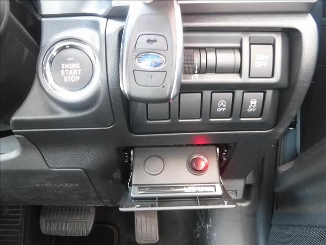 ＸＶ ２．０ｉ－Ｌ　アイサイト☆４ＷＤ☆純正ナビフルセグＴＶ☆　Ｂｌｕｅｔｏｏｔｈ☆Ｂカメラ☆ＥＴＣ☆ルーフレール☆パドルシフト☆アイサイトＶｅｒ３☆ＡＣＣ☆ＬＥＤヘッドライト☆オートライト☆フォグランプ☆ＬＥＤテール☆ＵＳＢ電源☆ＶＤＣ☆禁煙車★試乗予約承り中★（9枚目）
