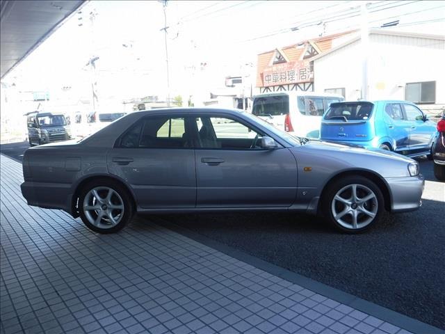 NISSAN SKYLINE 25GT-V