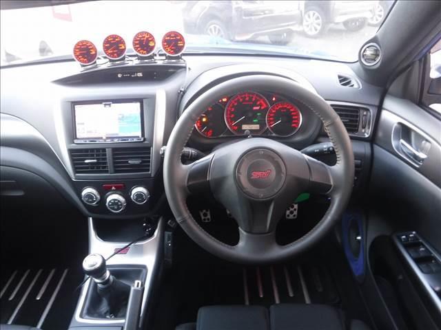 インプレッサ ＷＲＸ　ＳＴｉ　スペックＣ☆４ＷＤ☆　カロッツェリアナビフルセグＴＶ☆ツイーター＆フロントスピーカー☆Ｄｅｆｉ４連追加メーター☆レカロフルバケシート☆ＥＴＣ☆ドラレコ☆ＳＴＩＦタワーバー☆ＨＩＤ☆ミラーウインカー☆キーレス☆ＶＤＣ☆禁煙車（4枚目）