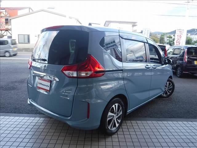 フリードハイブリッド ハイブリッド・Ｇホンダセンシング☆純正９型ナビフルセグＴＶ☆　Ｆ＆Ｂモニター☆ビルトインＥＴＣ☆前後ドラレコ☆ＵＳＢ電源☆両側パワスラ☆ハーフレザーシート☆前席シートヒーター☆ＬＥＤヘッドライト☆ミラーウインカー☆ホンダセンシング☆ＡＣＣ☆禁煙車★試乗予約承り中（3枚目）